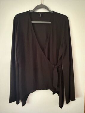 BCBGMAXAZRIA Black Jadine Tulip Hem Wrap Blouse Top V-Neck Size L